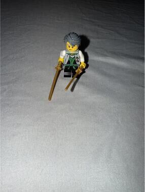LEGO Ninjago Garmadon Sensei Minifigure with Dual Gold Swords and other pieces